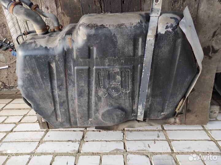 Бак топливный Mitsubishi carisma