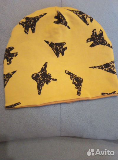 Шапка весна/осень новая