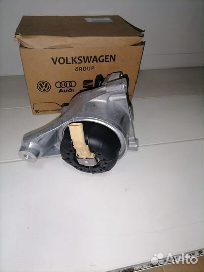Подушка опора двигателя Audi A6 Audi A7