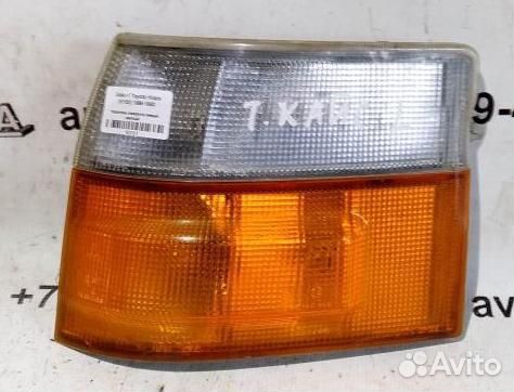 Указатель поворота левый желтый Toyota Hiace H100