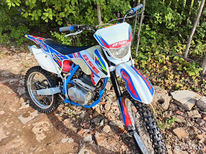 Мотоцикл BSE j1