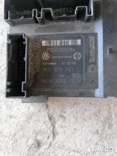 Блок комфорта двери Фольксваген Гольф 5