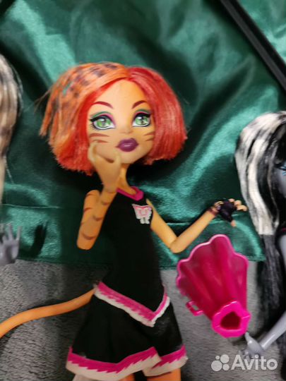 Кукла монстр хай. Сет кошек чарлидеры