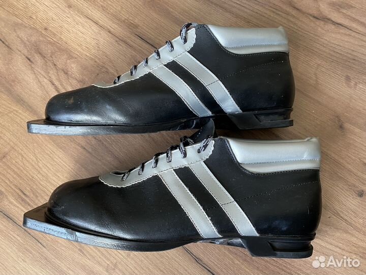 Лыжные ботинки Spine