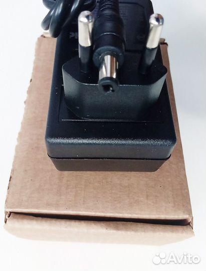 Адаптер питания TC Helicon Voicetone, voicelive