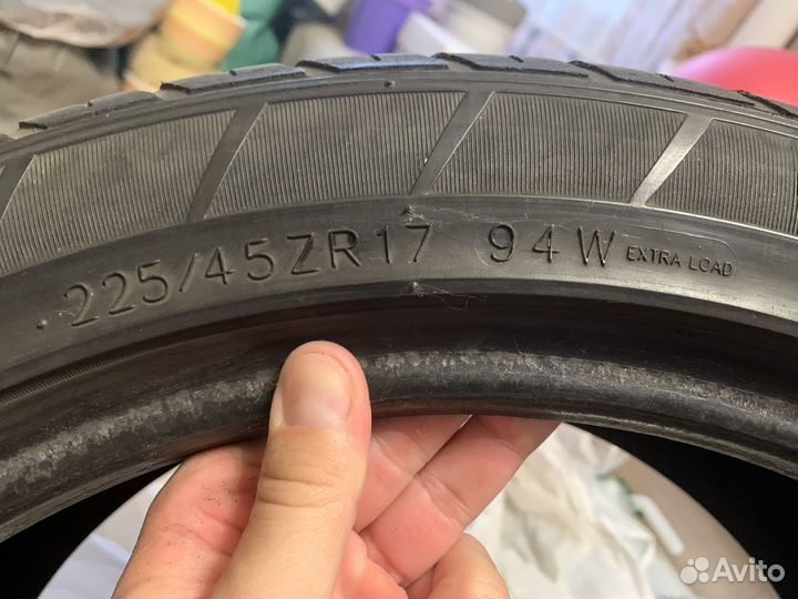 Jinyu YU61 225/45 R17 94W