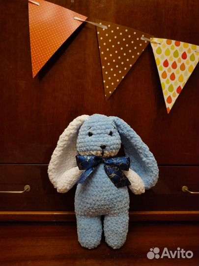 Вязаный заяц