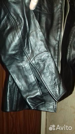 Куртка женская кожаная 44 размер