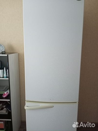 Холодильник 