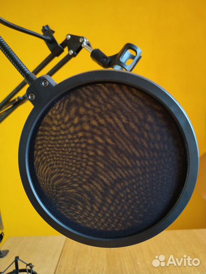 Настольная стойка isa NB-35 с ветровой защитой