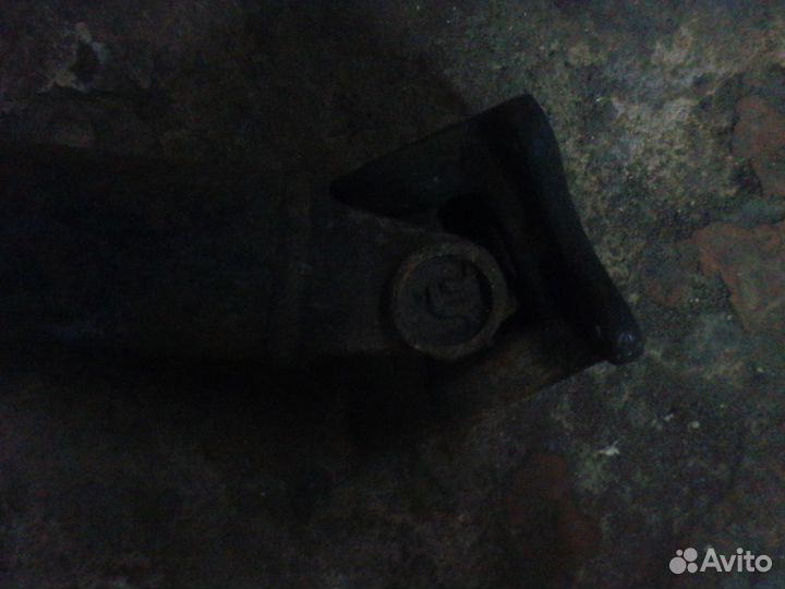 Задний кардан на саненг Кайрон 2.3 АКПП 2013г