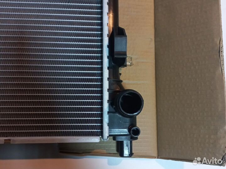 Радиатор охлаждения Мерседес w166 amg 63
