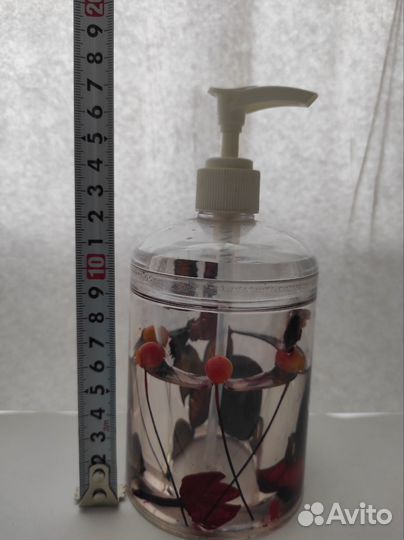 Пустые баночки от кремов