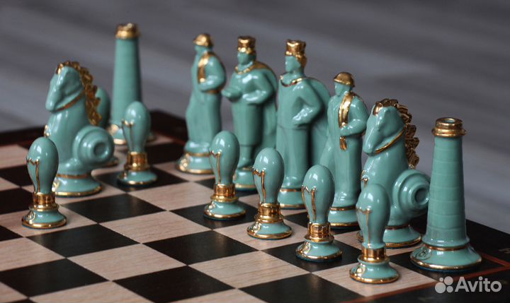 Коллекционные фарфоровые шахматы 