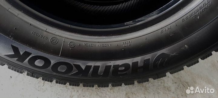 Hankook Winter I'Pike 215/65 R16 71Q