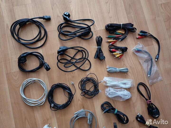 Провода разные для пк, телефона, тюльпаны и т.д