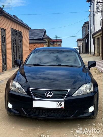 Передний бампер Lexus IS250 Стиль 2021