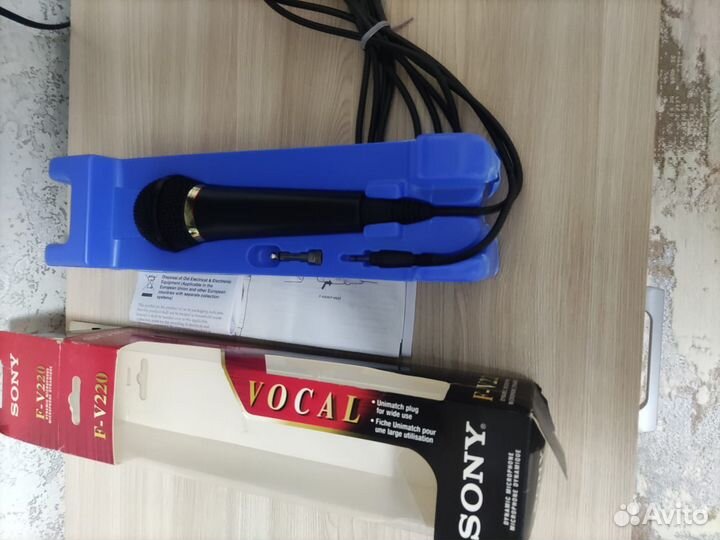 Микрофон для караоке проводной