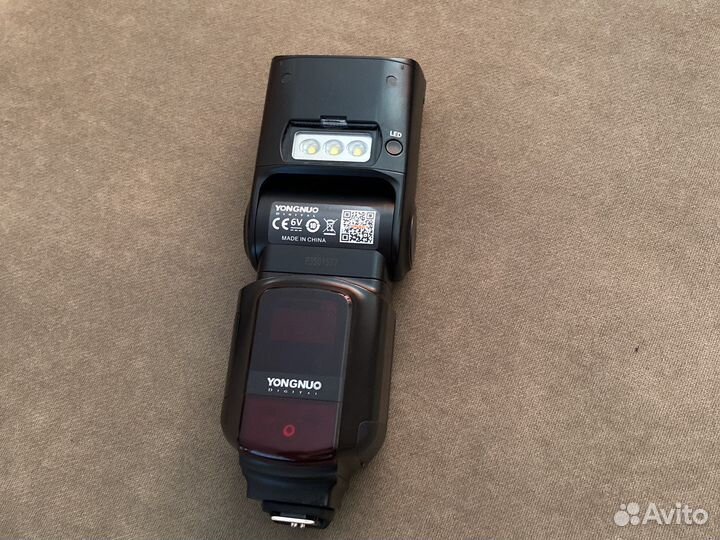 Вспышка yongnuo speedlite YN968C