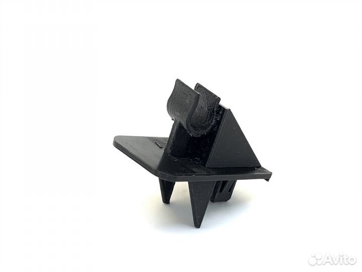 Фиксатор упора капота Toyota Avensis (2004-2009)