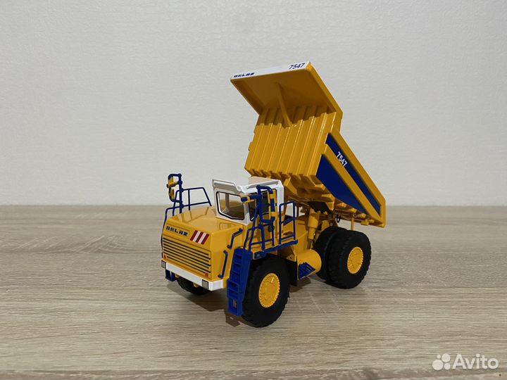 Модель самосвала белаз 7547 1:50