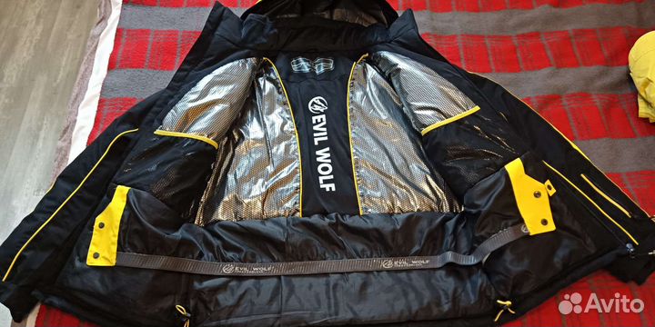 Комплект: куртка + штаны для сноуборда