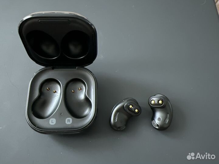 Беспроводные наушники samsung galaxy buds live