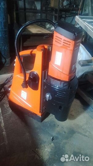 Сверление отверстий в металле 12 мм 150 мм.х110 мм