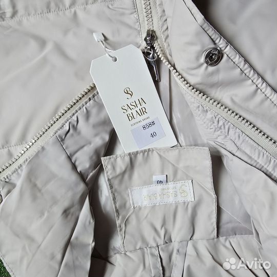 Женская весеняя куртка