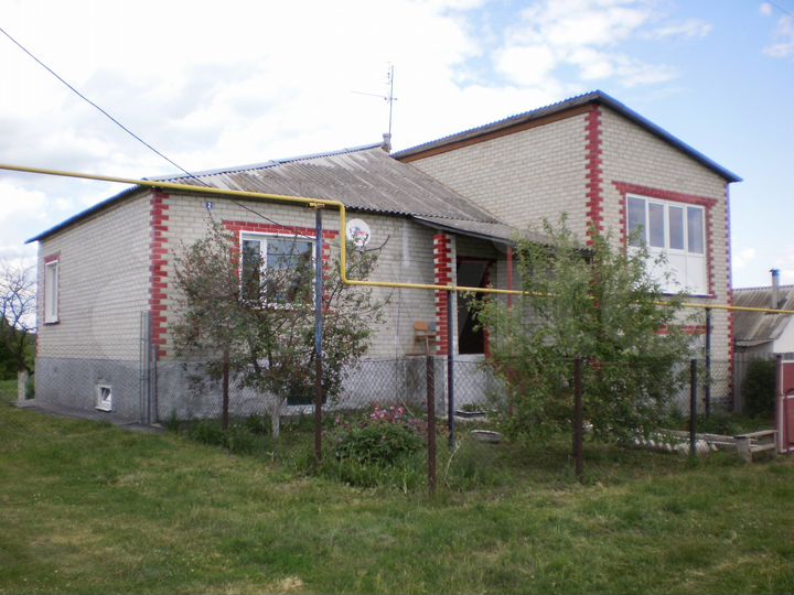 Коттедж 198 м² на участке 50 сот.