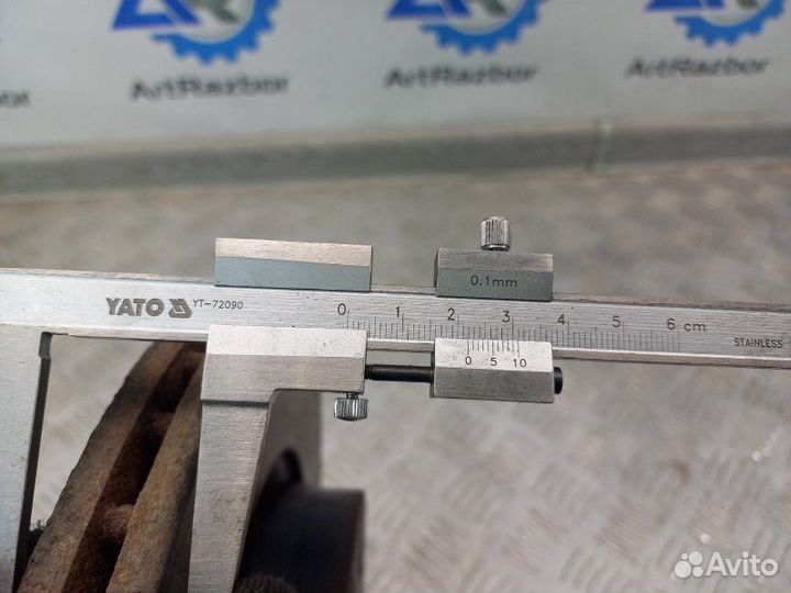 Диск тормозной передний правый Skoda Octavia A5