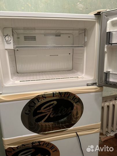 Холодильник Goldstar