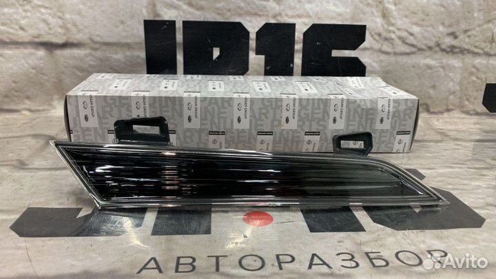 Отражатель фары передний правый Nissan Murano Z51