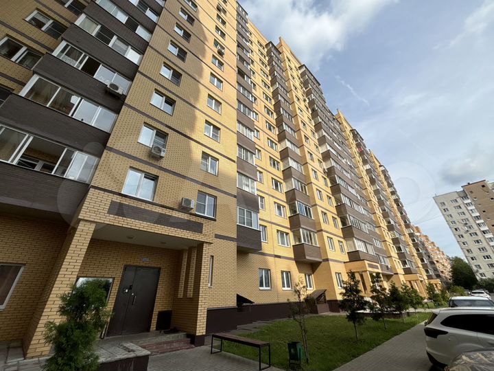 2-к. квартира, 52,8 м², 10/14 эт.