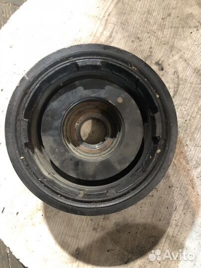 Шкив коленвала Mercedes-Benz M272, M273