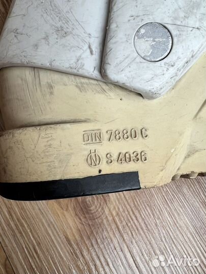 Детские горнолыжные ботинки 240 мм Австралия бу