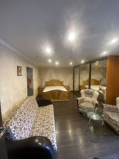 2-к. квартира, 55 м², 1/4 эт.