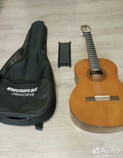Гитара yamaha c40
