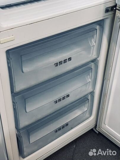 Холодильник Samsung No Frost 178см