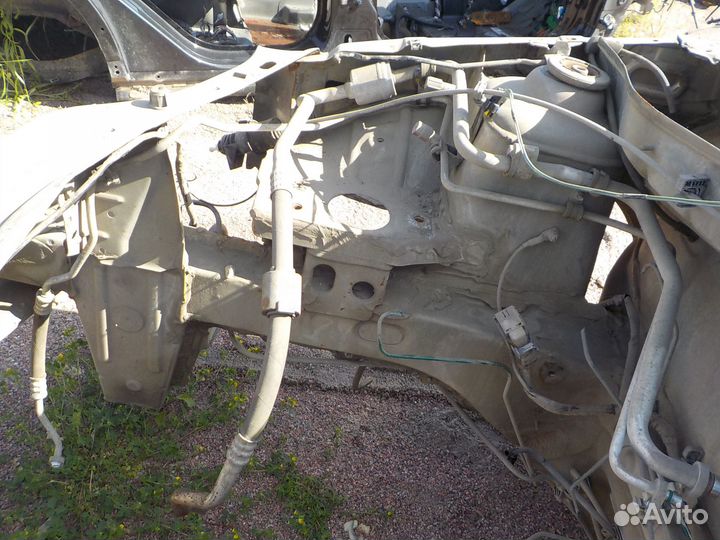 Лонжерон передний правый Renault Sandero 2009