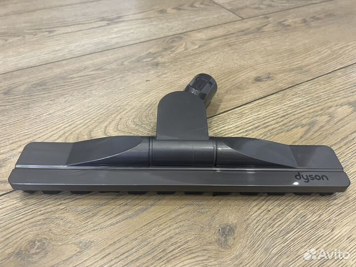 Щетка паркетная dyson