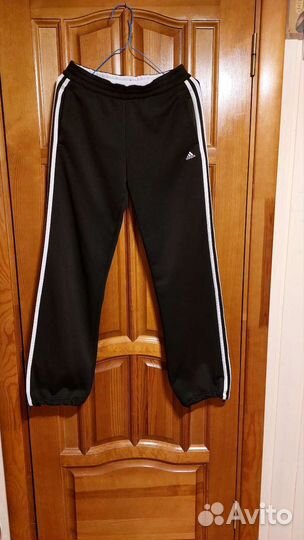 Спортивный костюм adidas 40-42