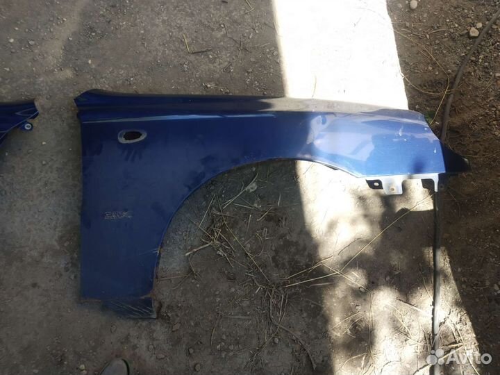 Крыло правое передние на Ланос бу