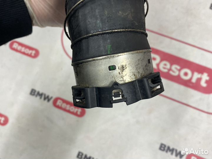 Патрубок интеркулера B47 BMW F20 F22 F30 F32 F25