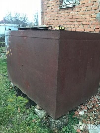 Емкость для воды металлическая