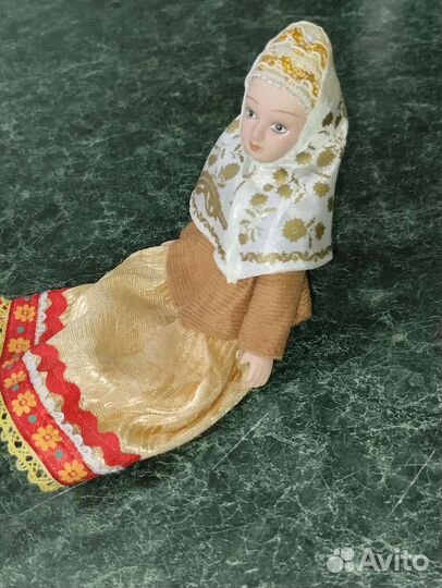 Кукла фарфоровая коллекционная