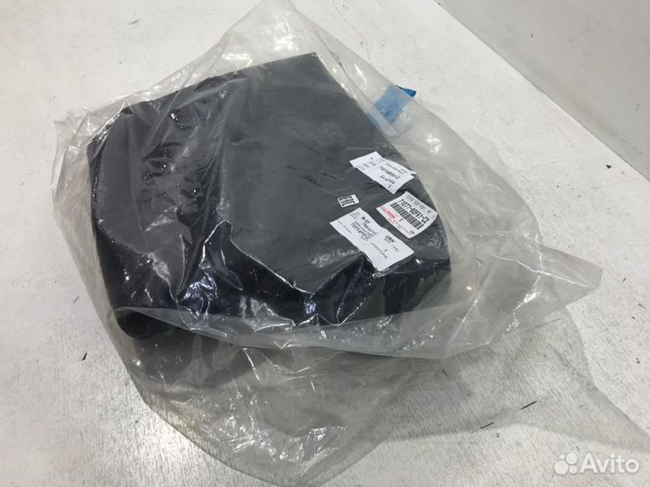 Обшивка сиденья задняя правая Toyota Land Cruiser