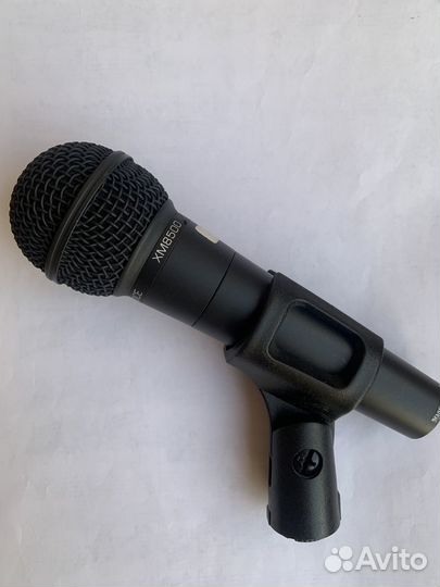 Микрофоны Behringer, Shure