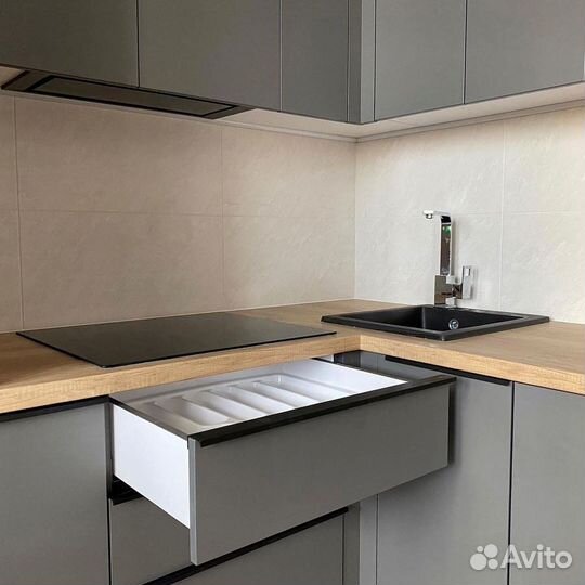 Кухонный гарнитур от фабрики мебели