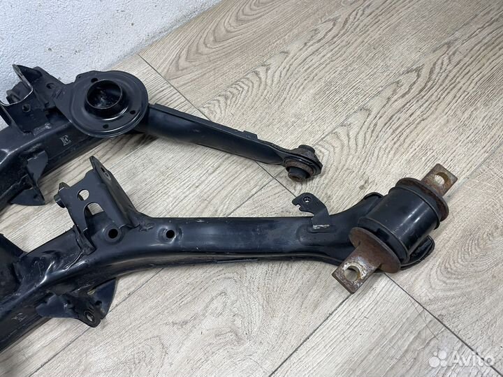 Рычаги задние нижние пара Honda Civic 4D
